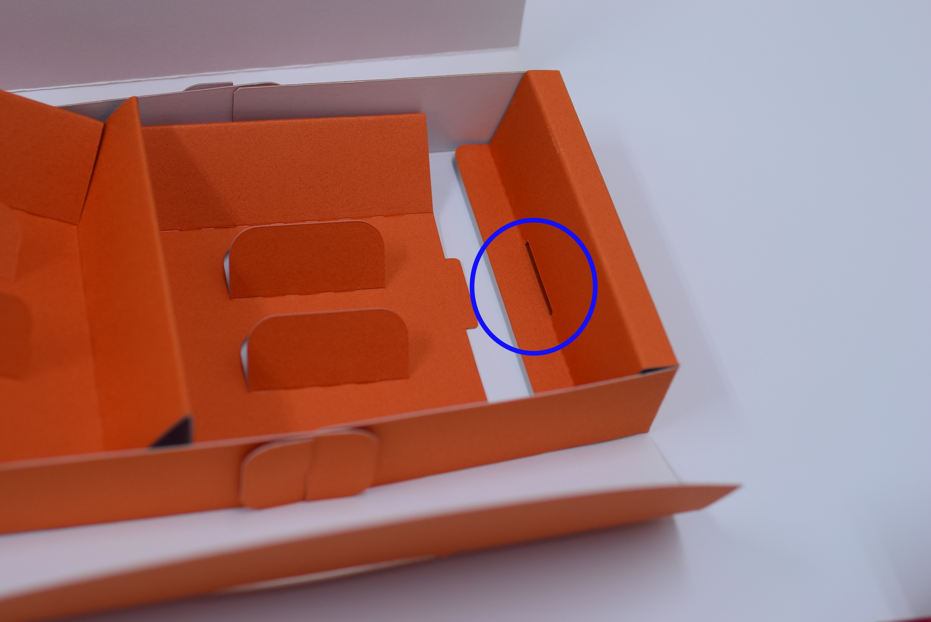 贈答品におすすめの紙箱とは？贈答品にふさわしい華やかさや優美さを備えた紙箱のご提案・制作承ります。